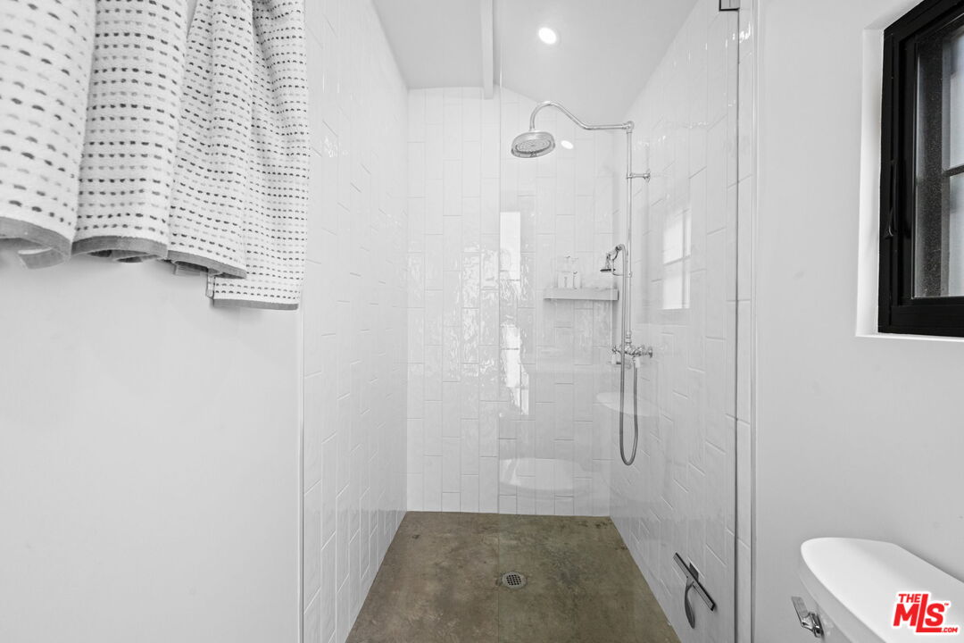 MLS #25592547 image #61