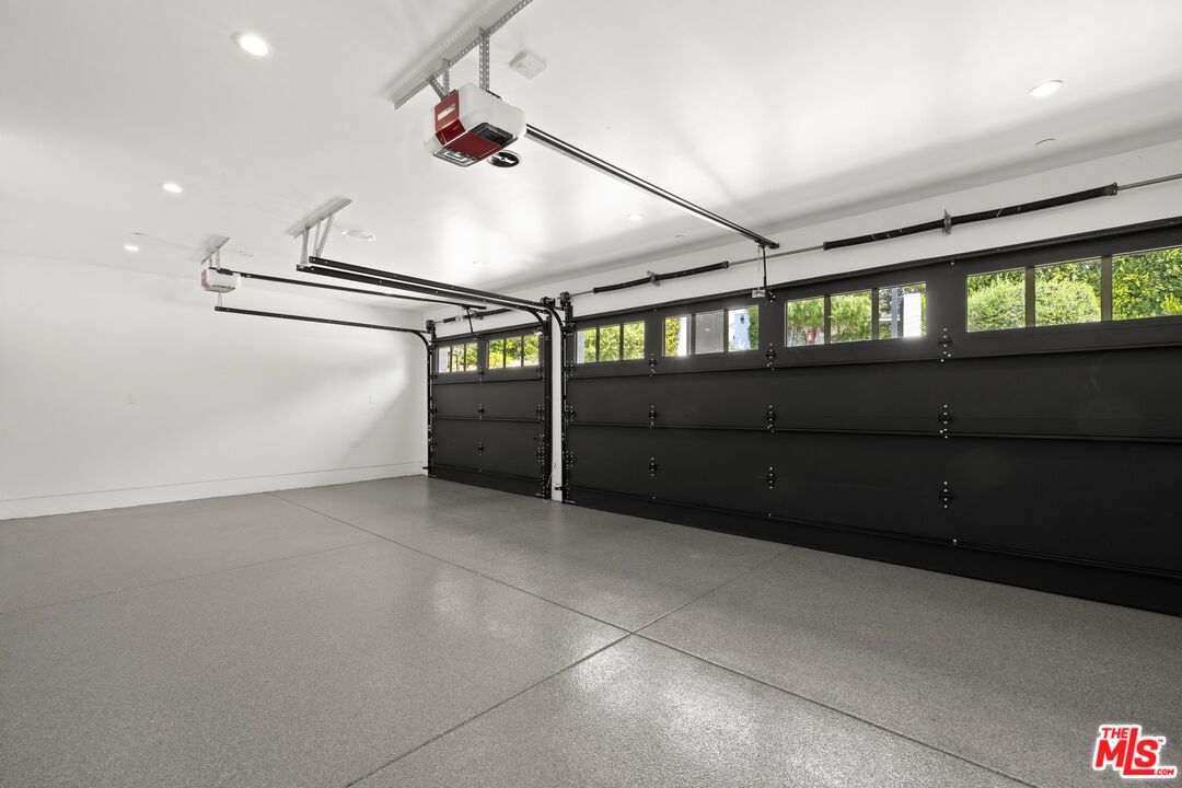 MLS #25592661 image #29