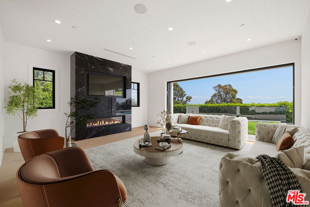 MLS #25592661 image #3