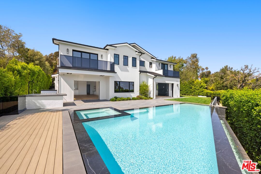 MLS #25592661 image #0