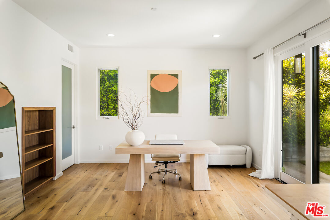 MLS #25592771 image #18