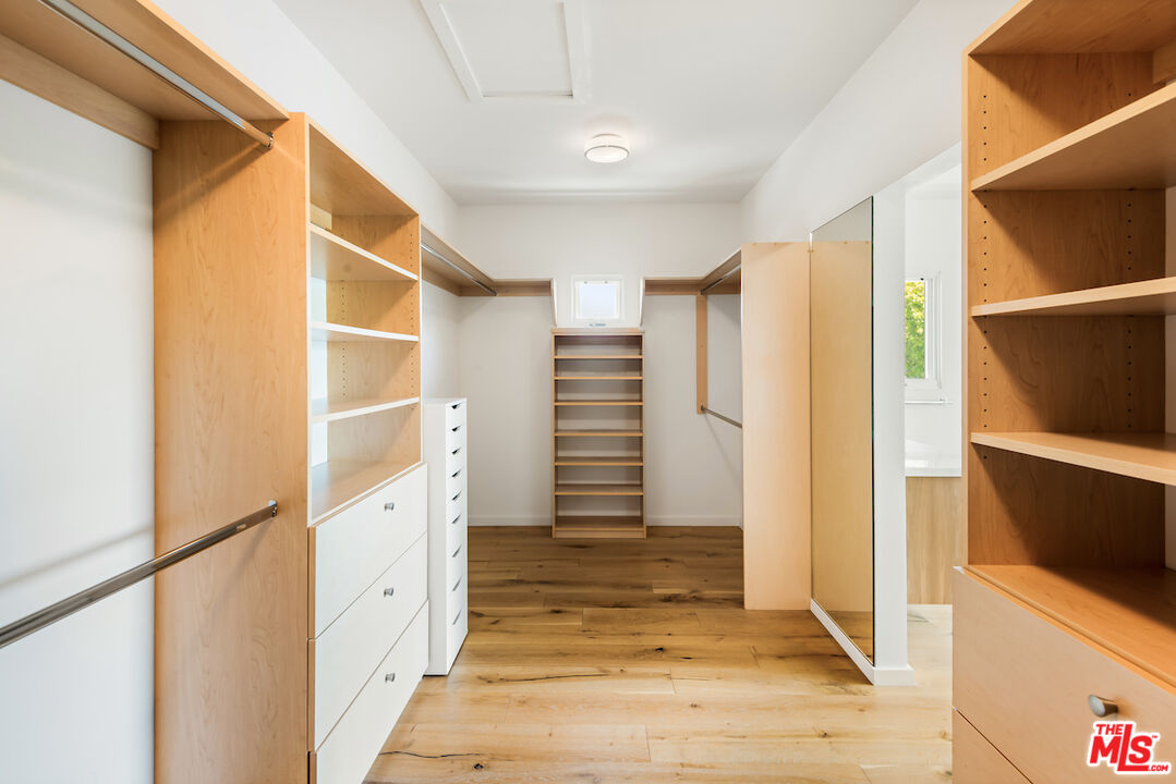 MLS #25592771 image #24