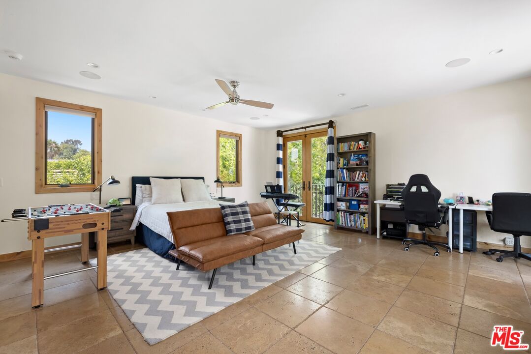 MLS #25592775 image #12