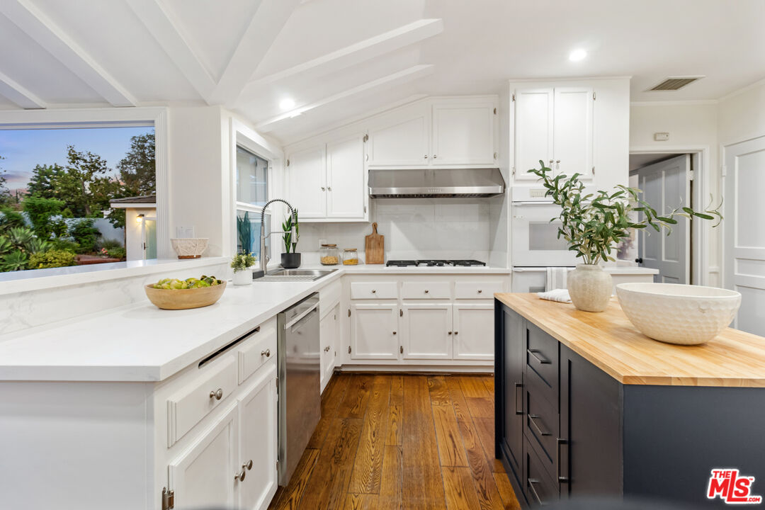 MLS #25592859 image #11