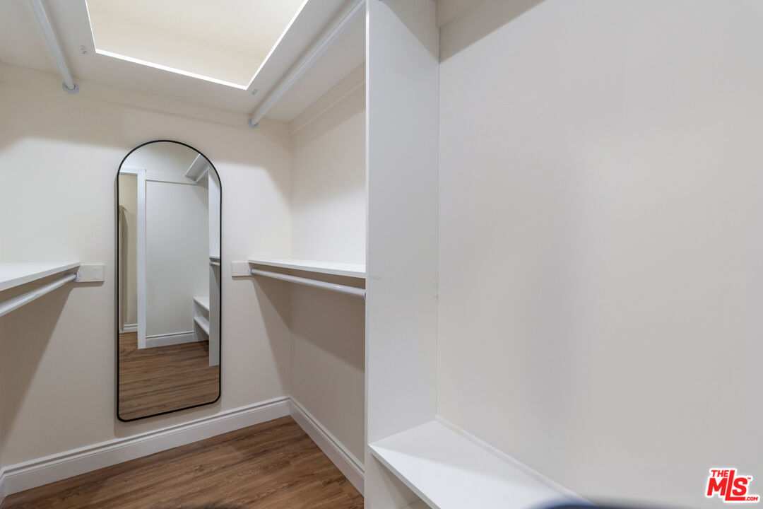 MLS #25592859 image #21