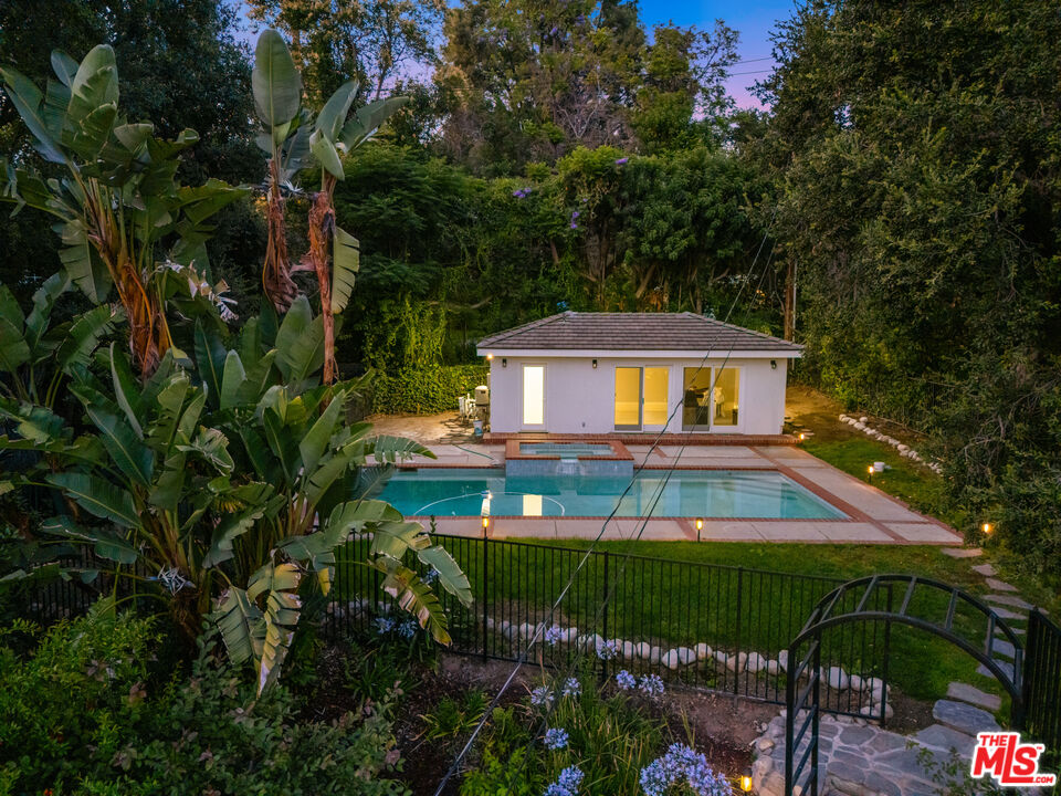 MLS #25592859 image #33