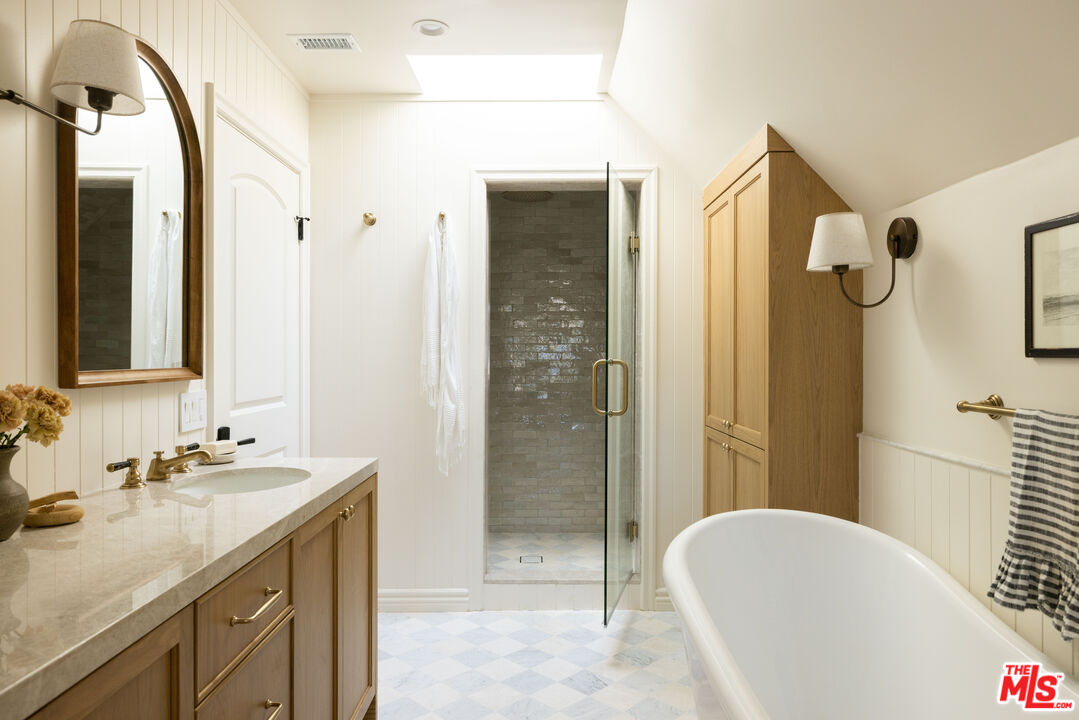 MLS #25592913 image #19