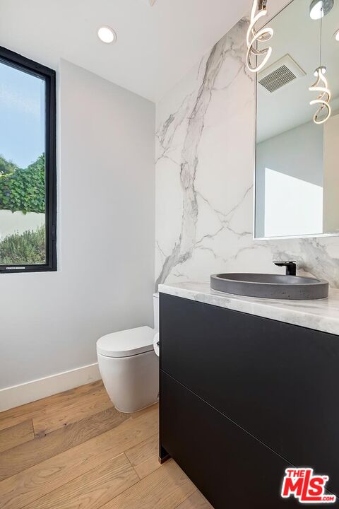 MLS #25593453 image #20