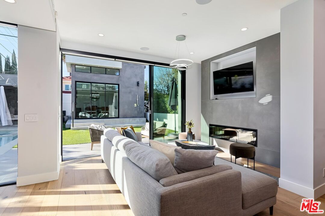 MLS #25593453 image #3