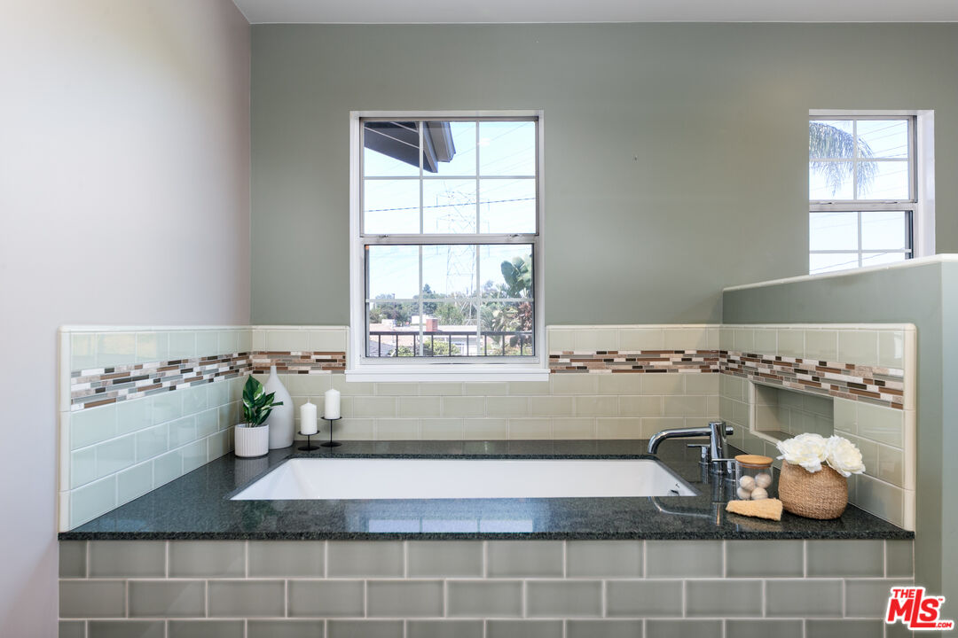 MLS #25593911 image #32