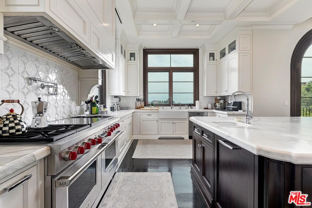 MLS #25593935 image #23