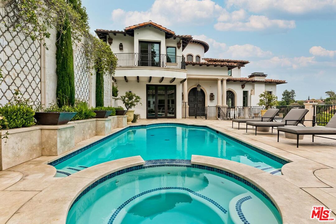 MLS #25593935 image #8