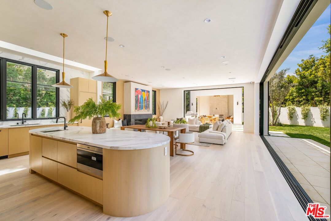 MLS #25593959 image #12