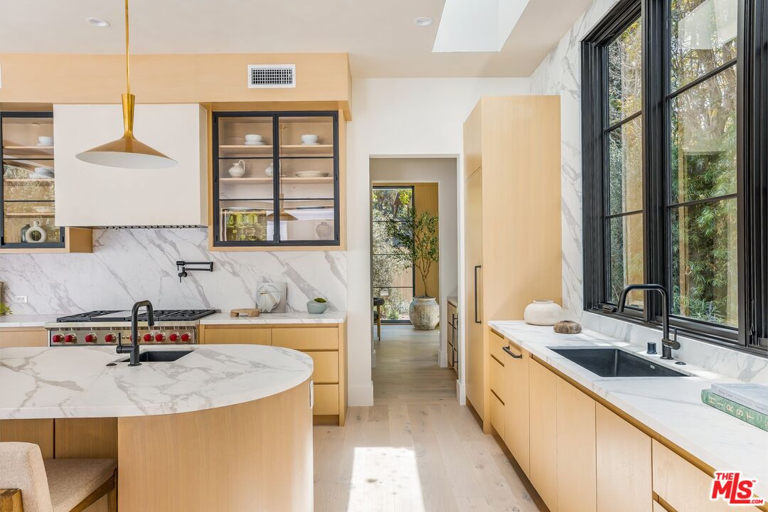 MLS #25593959 image #22