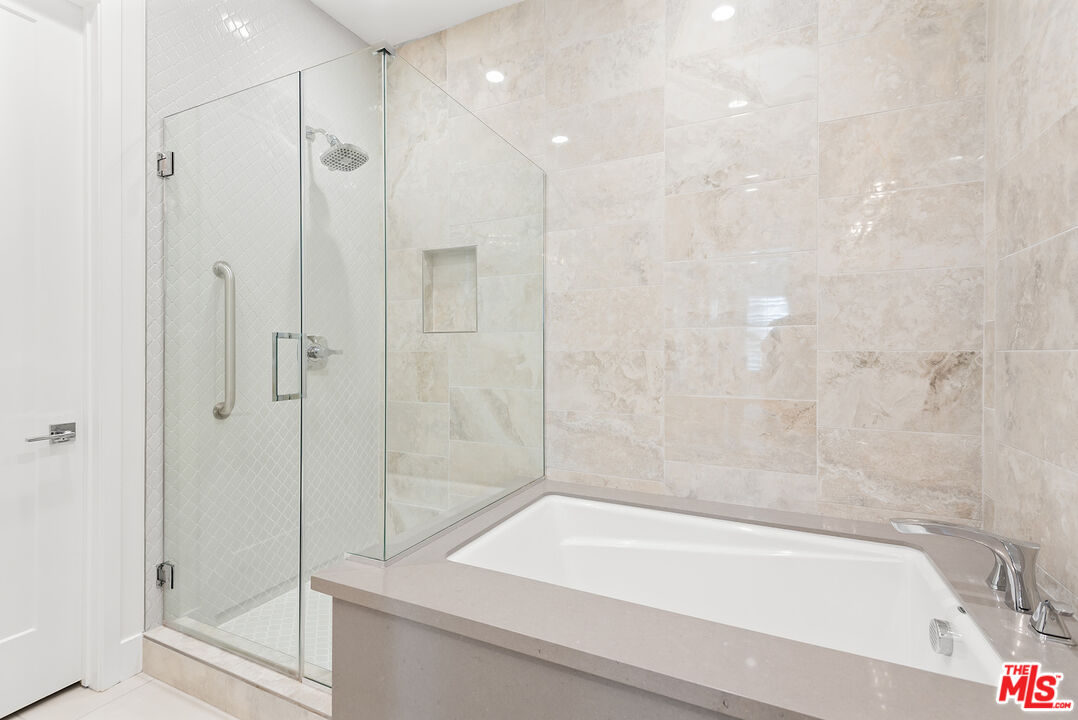 MLS #25593985 image #12