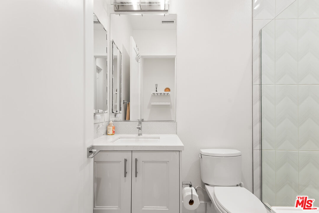 MLS #25593985 image #21