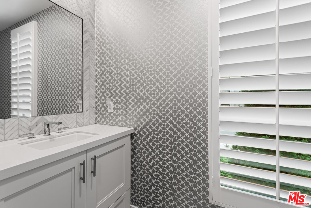 MLS #25593985 image #22