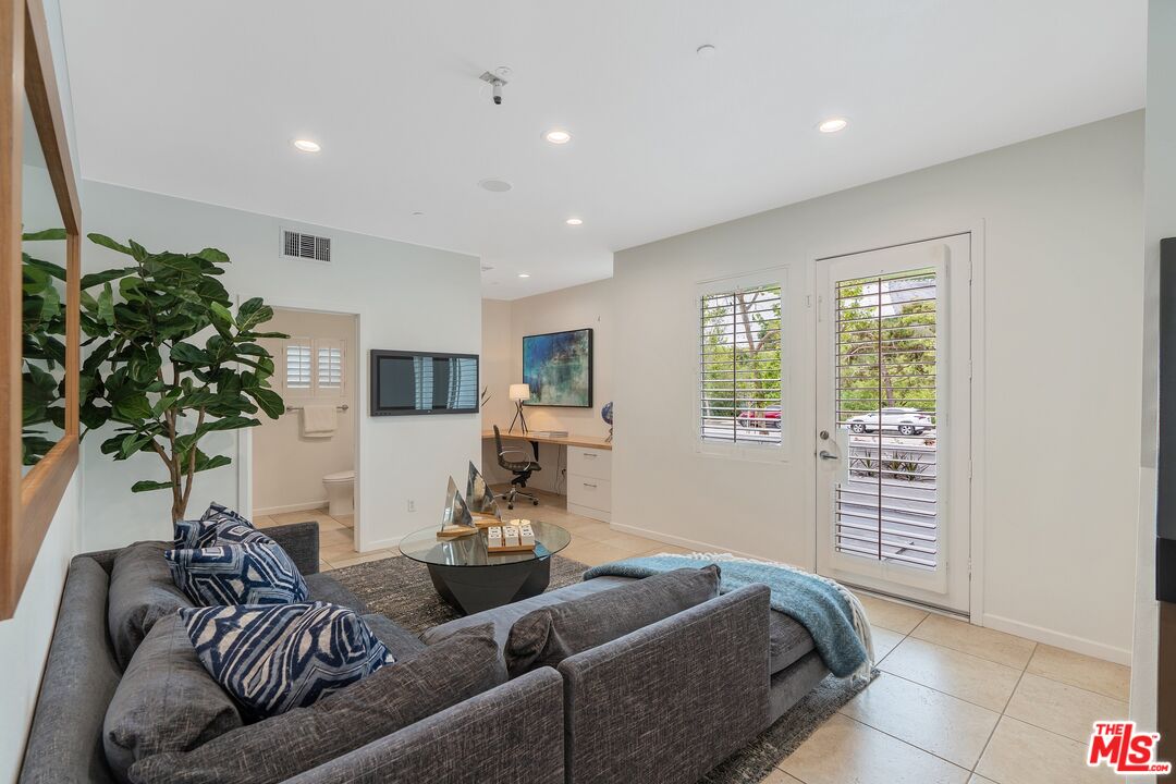 MLS #25594029 image #18