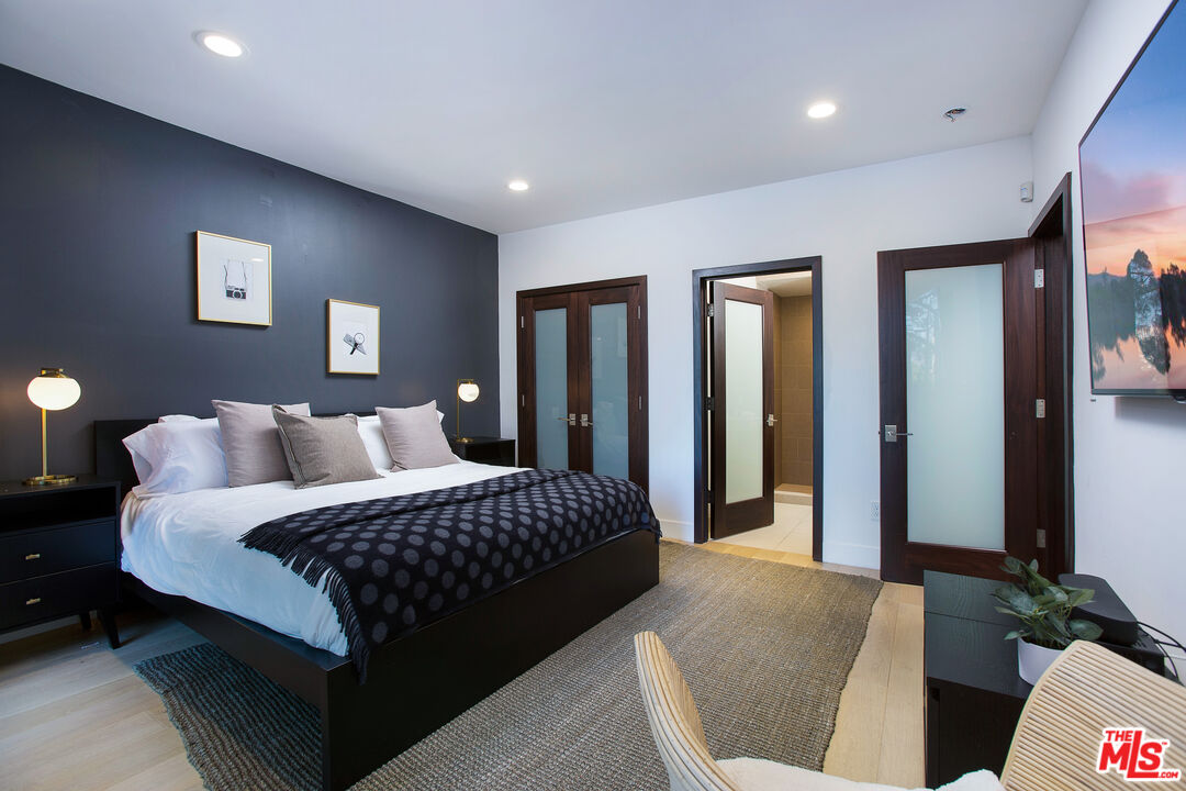 MLS #25594123 image #21