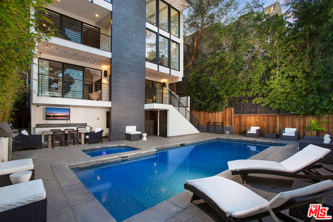 MLS #25594123 image #0