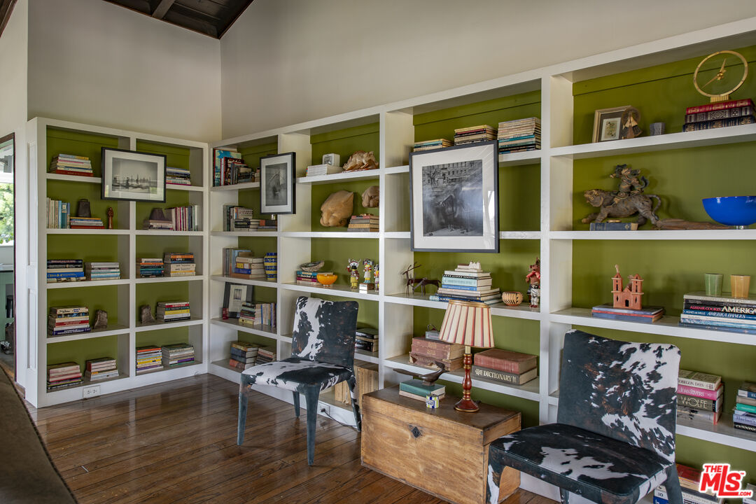 MLS #25594311 image #2