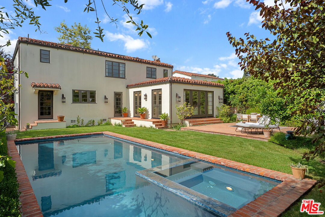 MLS #25594363 image #1