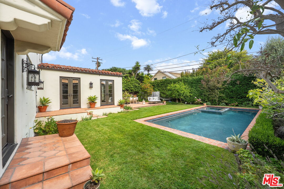 MLS #25594363 image #24