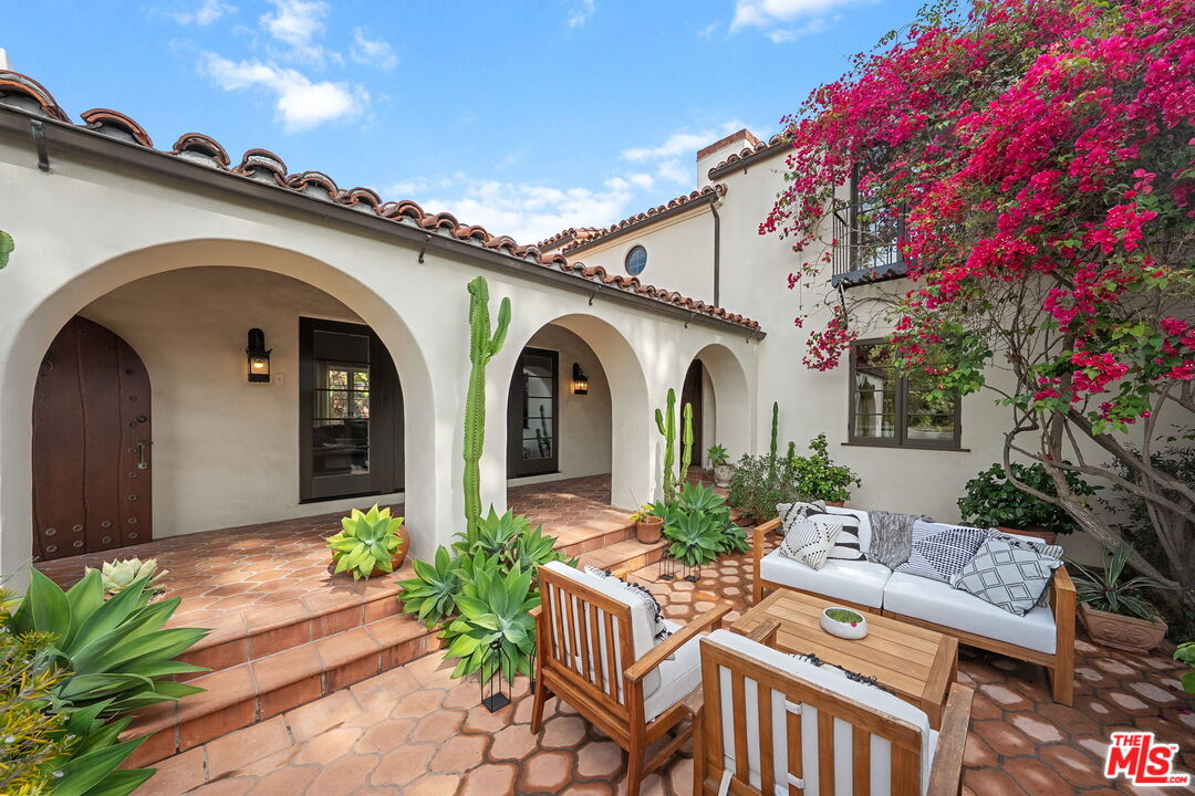 MLS #25594363 image #2