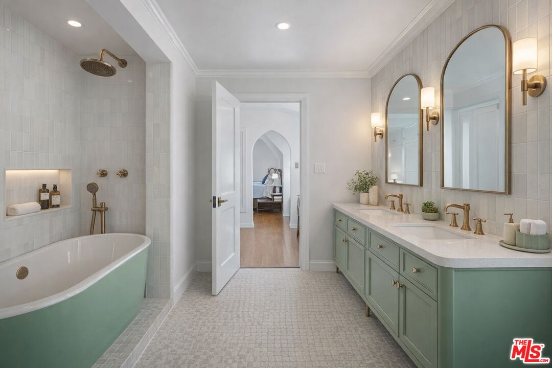 MLS #25594411 image #20