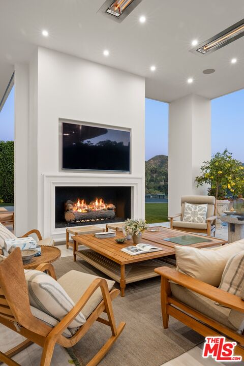 MLS #25594465 image #17