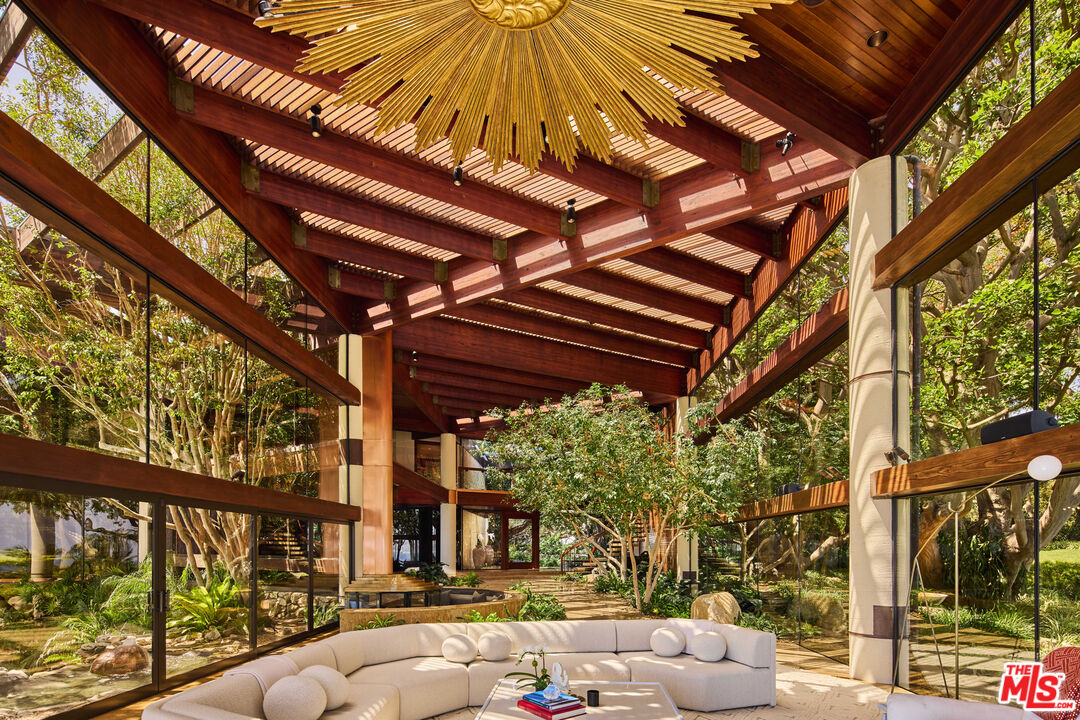 MLS #25594481 image #9