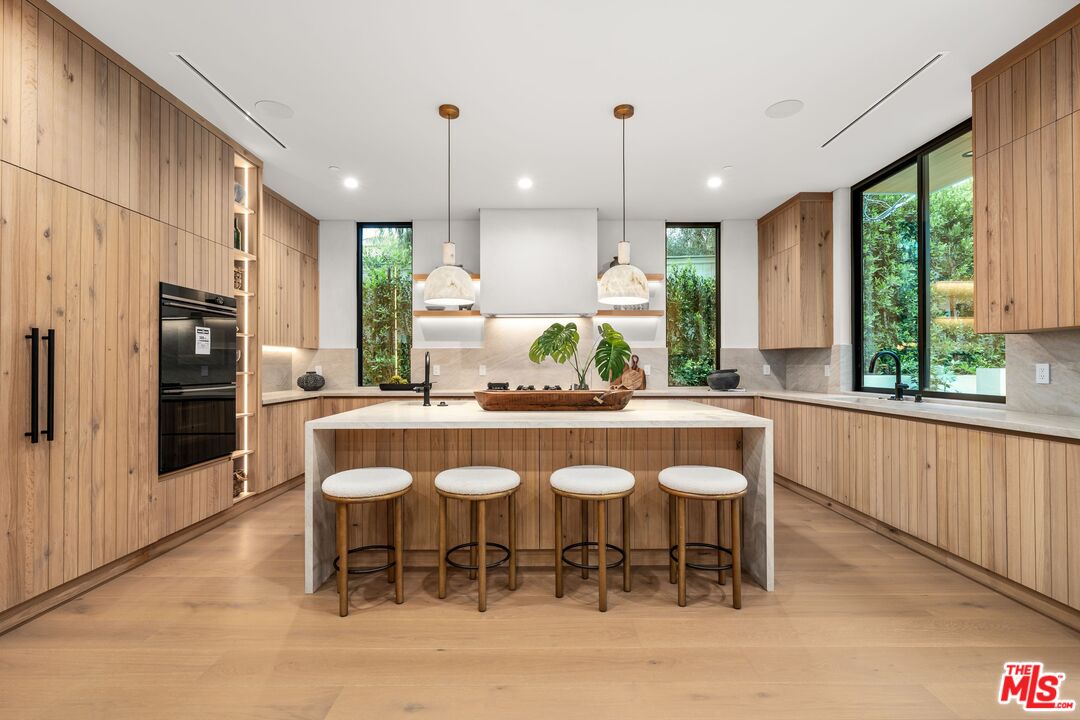 MLS #25594513 image #10