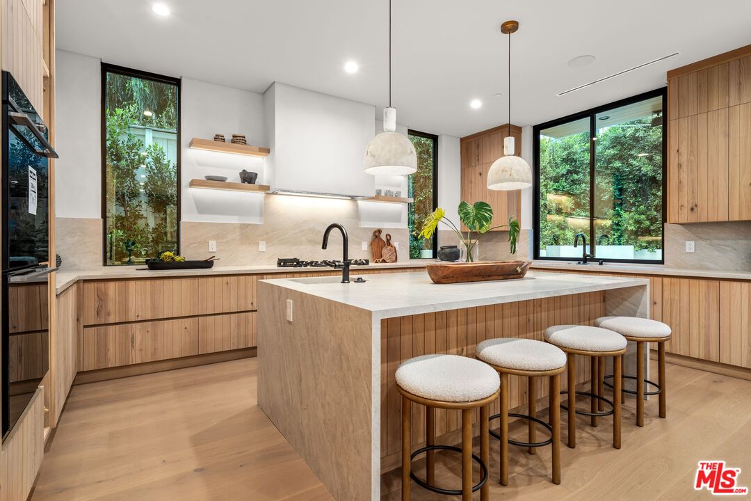 MLS #25594513 image #12