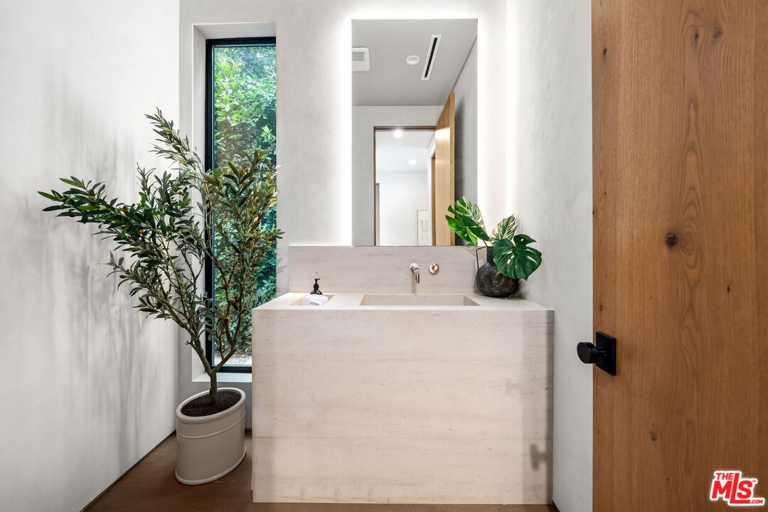 MLS #25594513 image #13