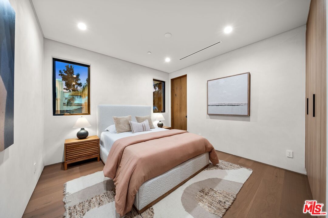 MLS #25594513 image #34