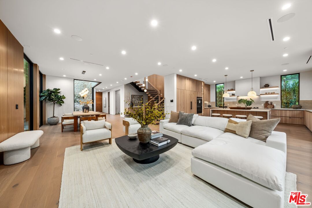 MLS #25594513 image #8