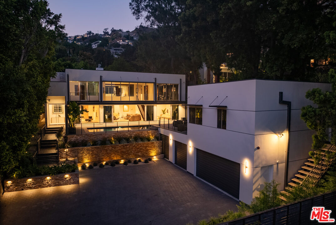 MLS #25594635 image #1