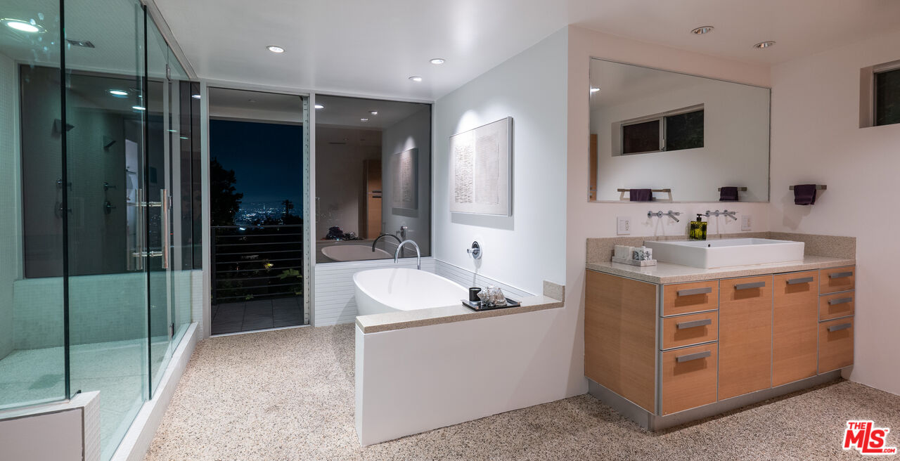 MLS #25594635 image #44