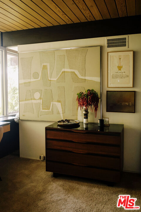 MLS #25594867 image #17