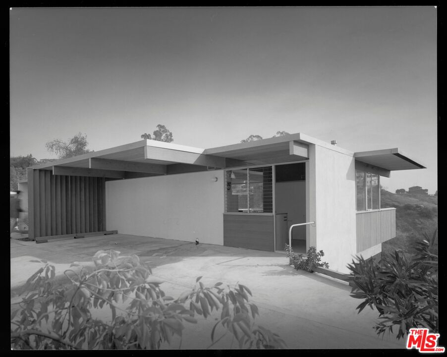 MLS #25594867 image #32