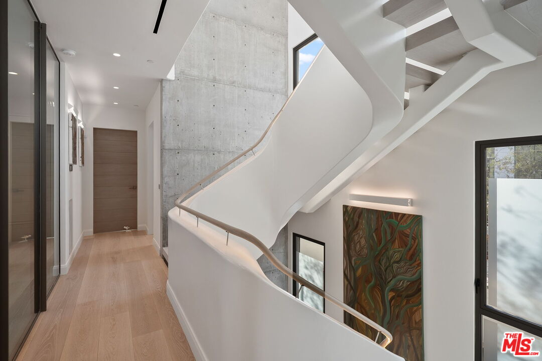 MLS #25595195 image #15