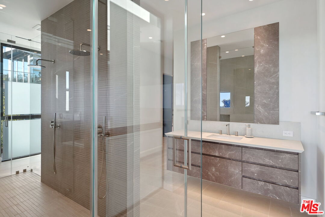 MLS #25595195 image #22