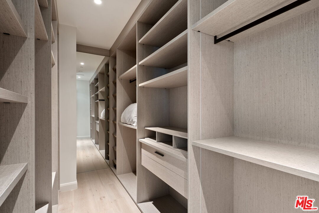 MLS #25595195 image #25