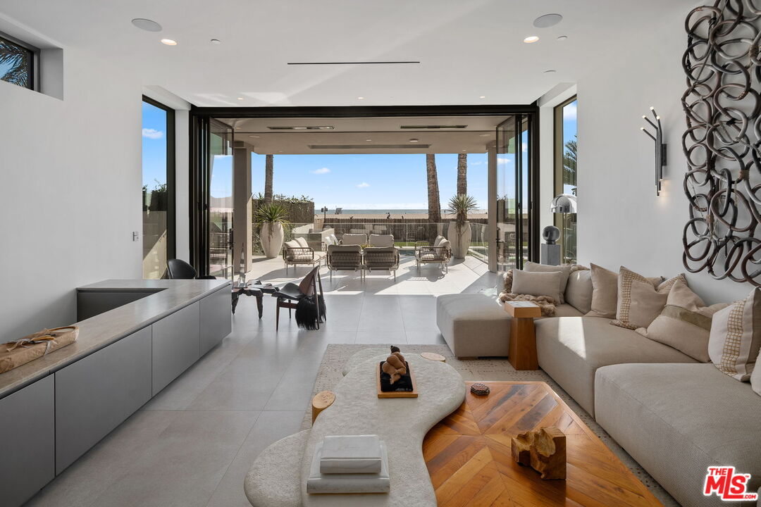 MLS #25595197 image #10