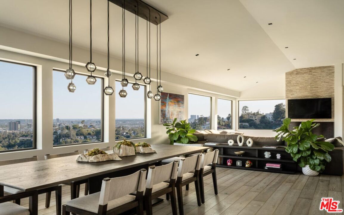 MLS #25595203 image #3