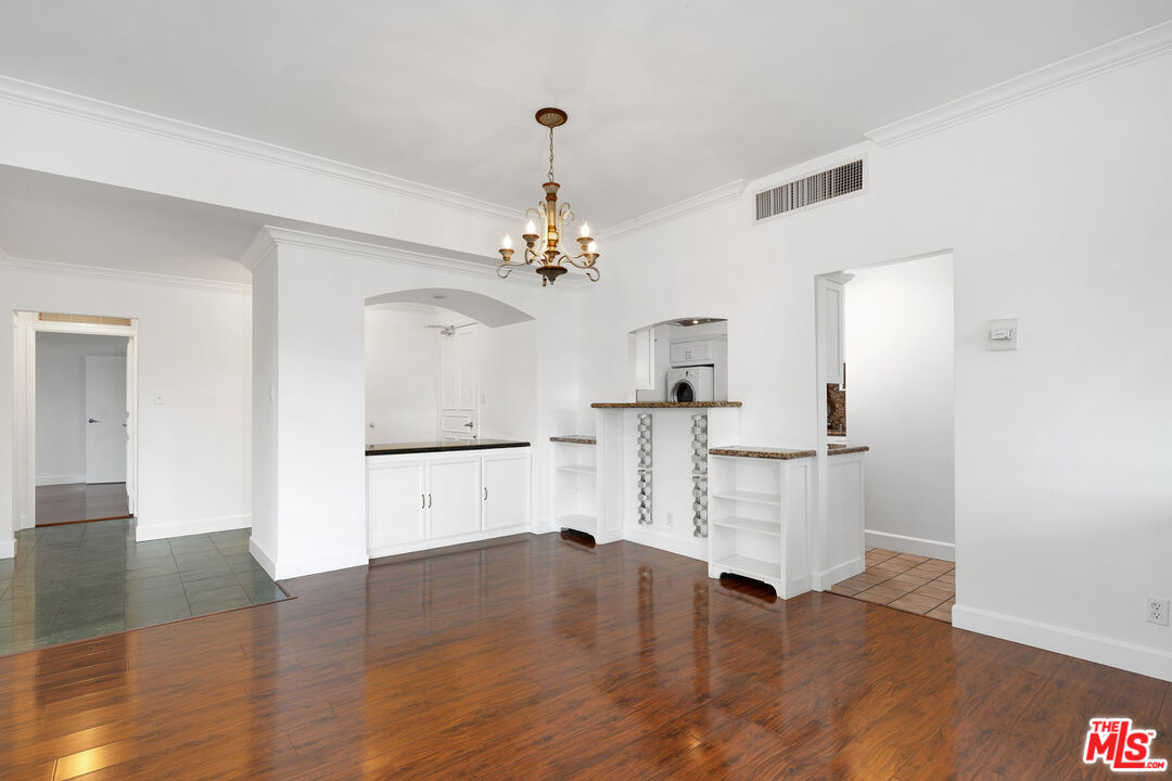 MLS #25595211 image #13