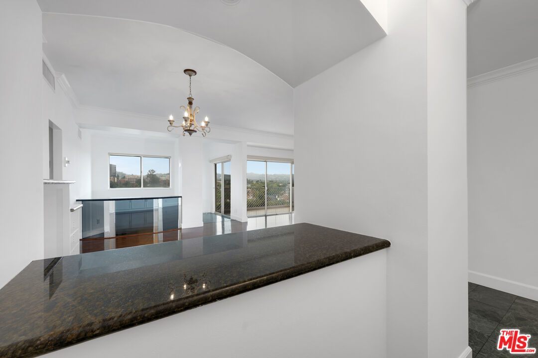 MLS #25595211 image #14