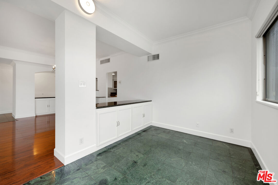 MLS #25595211 image #21