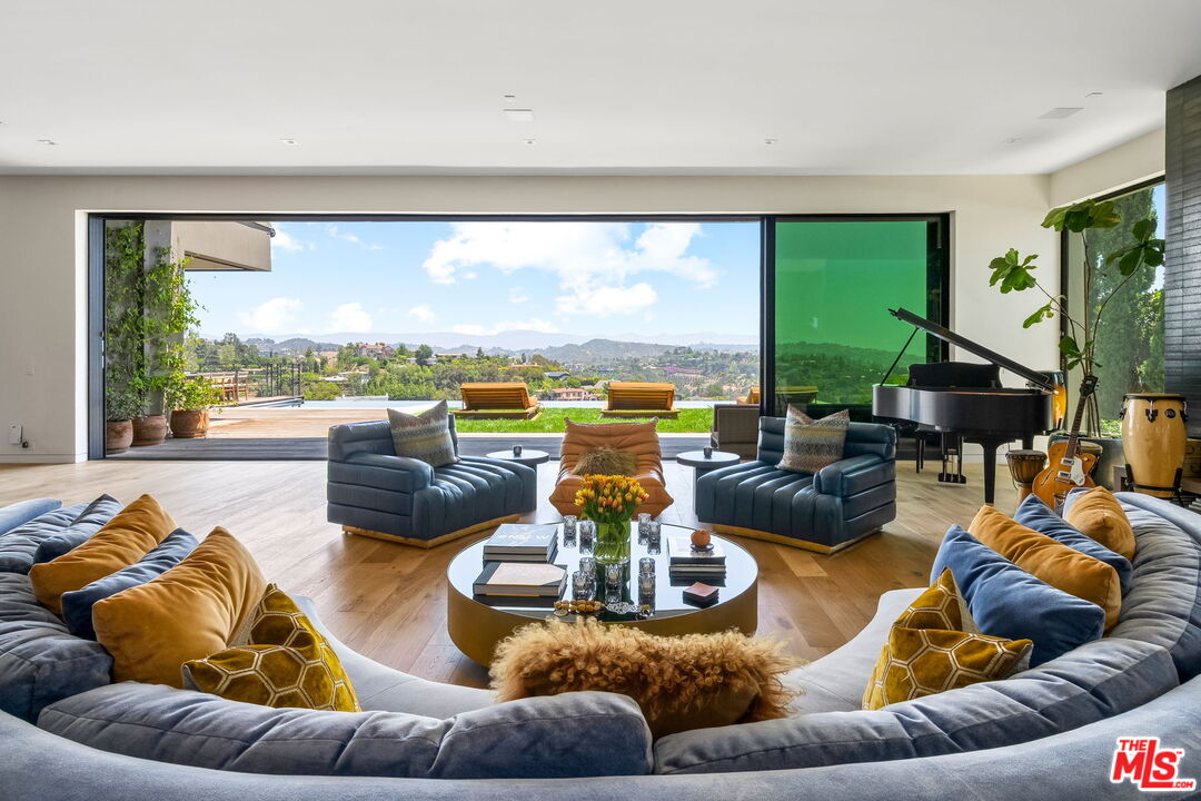 MLS #25595217 image #2