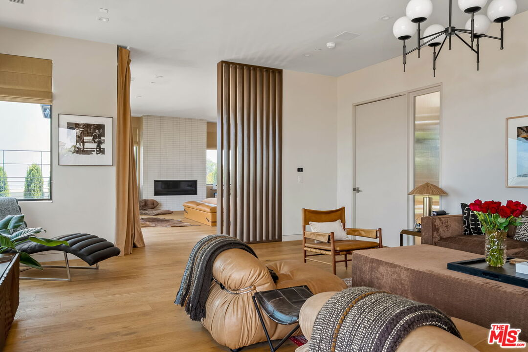 MLS #25595217 image #33